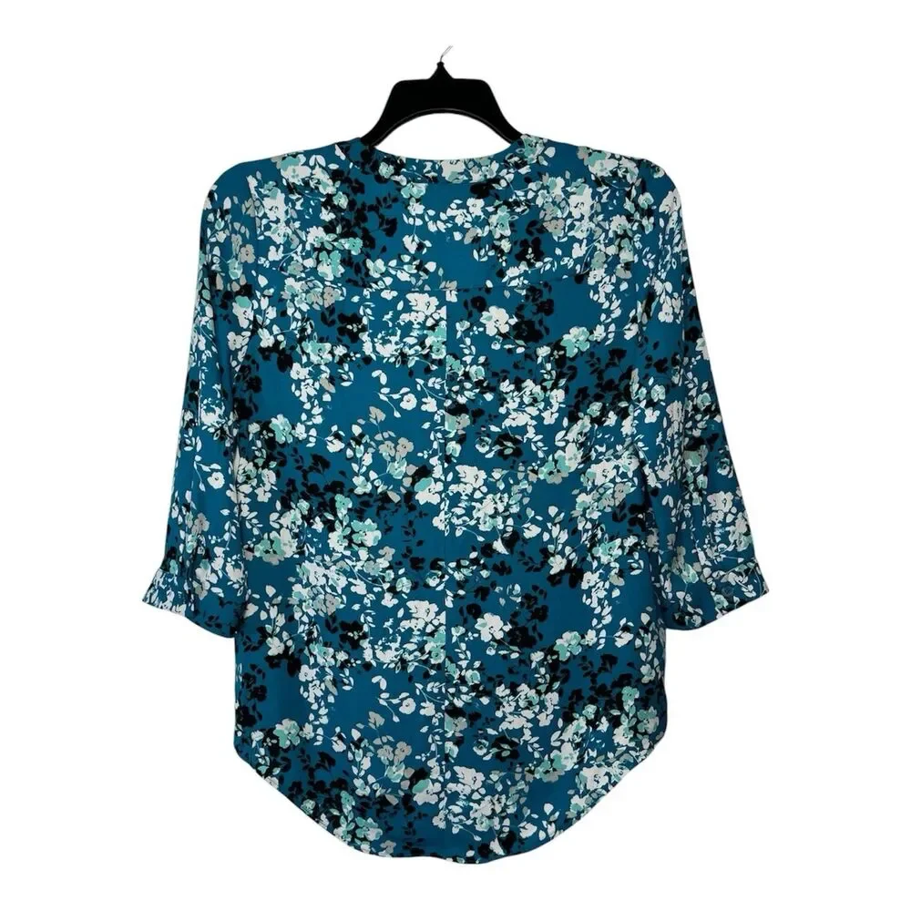 Dana Buchman Top Blouse Sz Medium Teal Blue Floral 3/4 Sleeve Split Neck Career